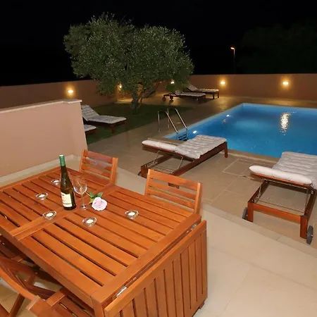 L&t Vakantiehuis Nin