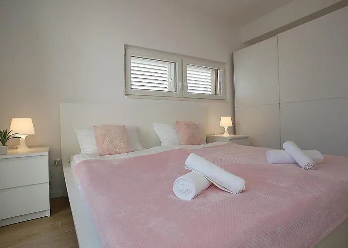 Semesterbostad L&t Nin